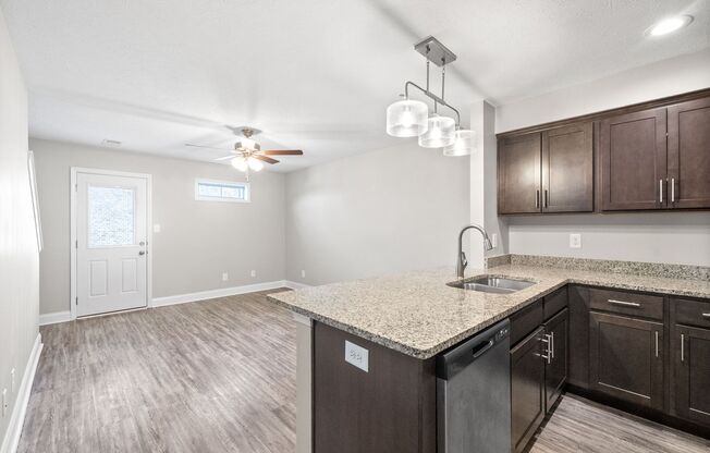 3 beds, 3 baths, $1,425, Unit # 201