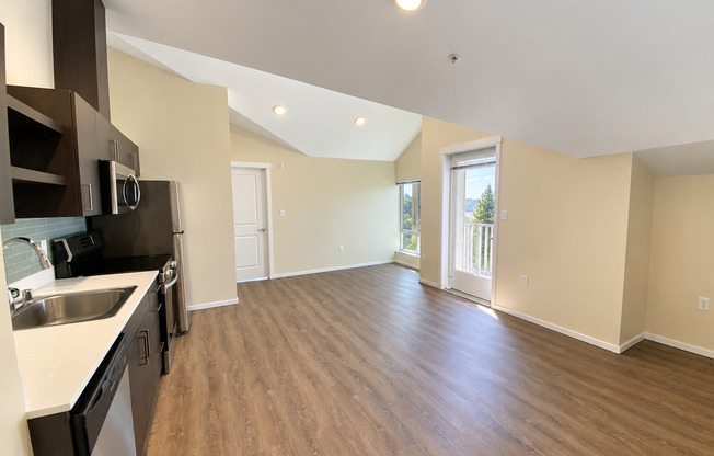 2 beds, 2 baths, 900 sqft, $2,950, Unit 5502-A