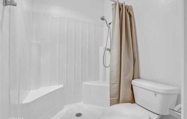 2 beds, 2 baths, 883 sqft, $2,450, Unit 130C