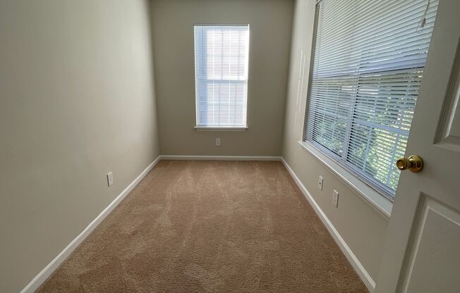 1 bed, 1 bath, 871 sqft, $1,225, Unit 2704-6