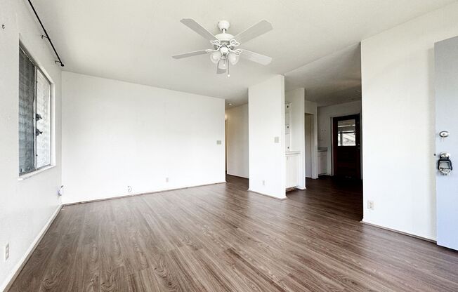 Pet-Friendly Single Family Home Blocks from Kailua Beach