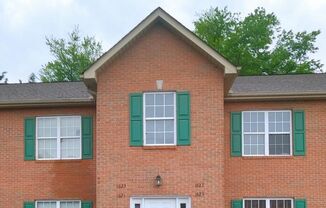 FOUNTAIN CITY: GROUND LEVEL 2 BEDROOM, 2 BATHROOM CONDO IN MAPLE CHASE