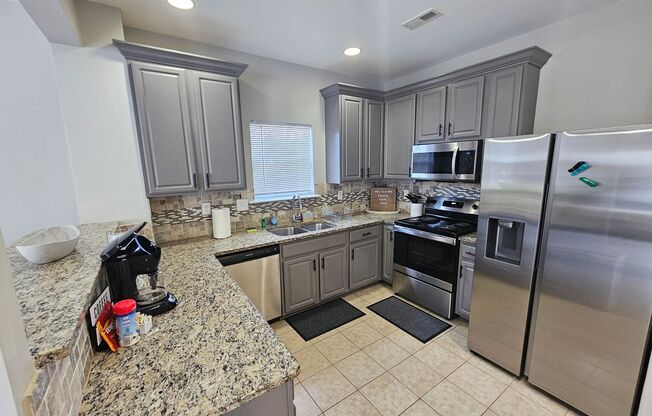 3 beds, 2.5 baths, 1,550 sqft, $1,825, Unit 3061
