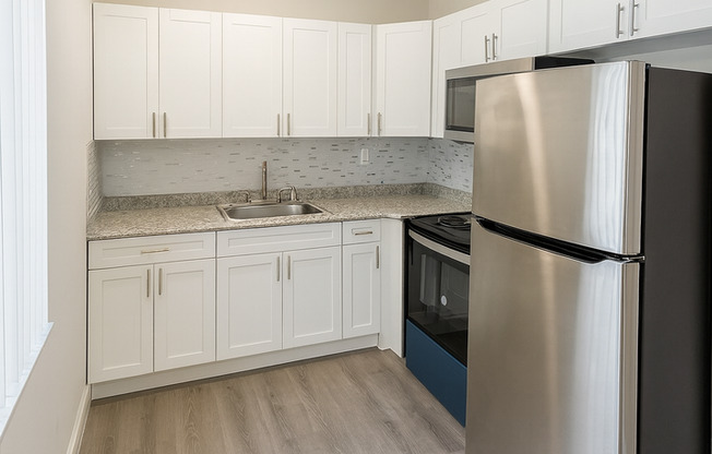 2 beds, 1 bath, 840 sqft, $1,850, Unit 2716 - 7B