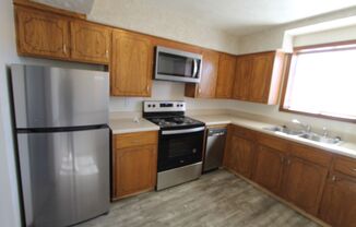 2 beds, 1 bath, 850 sqft, $995, Unit 10727-6