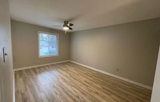1 bed, 1 bath, 576 sqft, $995, Unit 2906 Sugarwood Pl Apt D