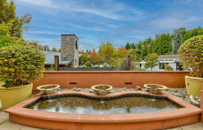 The Mercer Apartments Outdoor Fountain