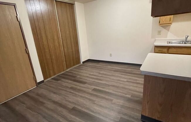 1 bed, 1 bath, 640 sqft, $679.99, Unit 755-F9