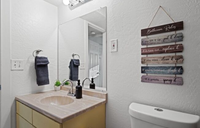 2 beds, 1 bath, 850 sqft, $1,750, Unit 12