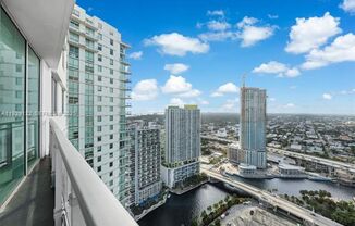 2 beds, 2 baths, 1,389 sqft, $4,400, Unit 92 SW 3rd St # 4610