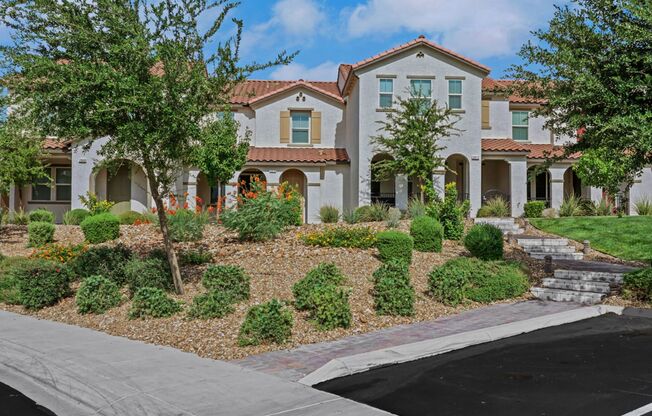 Three bedroom Townhome in Inspirada