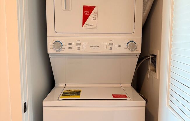 2 beds, 2 baths, 816 sqft, $4,320, Unit 609