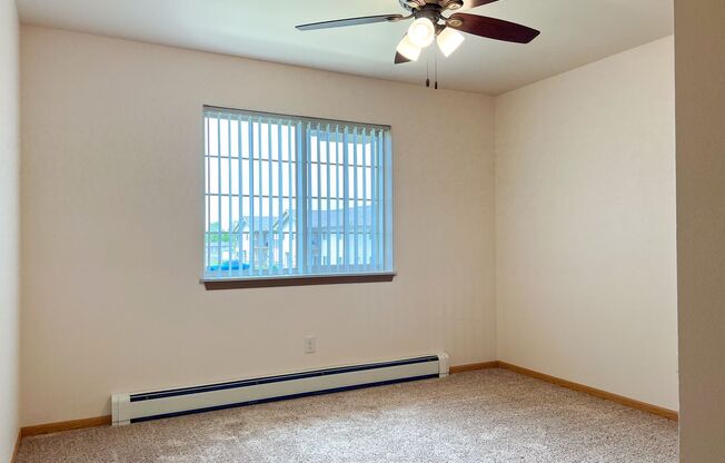 2 beds, 2 baths, 1,325 sqft, $1,560, Unit ML 550-02