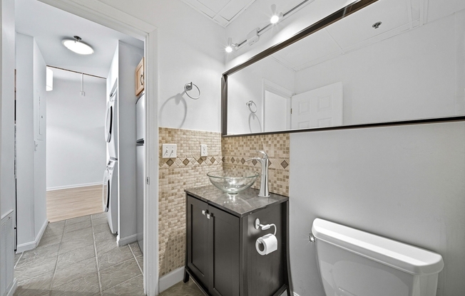 1 bed, 1 bath, 440 sqft, $2,100, Unit U106