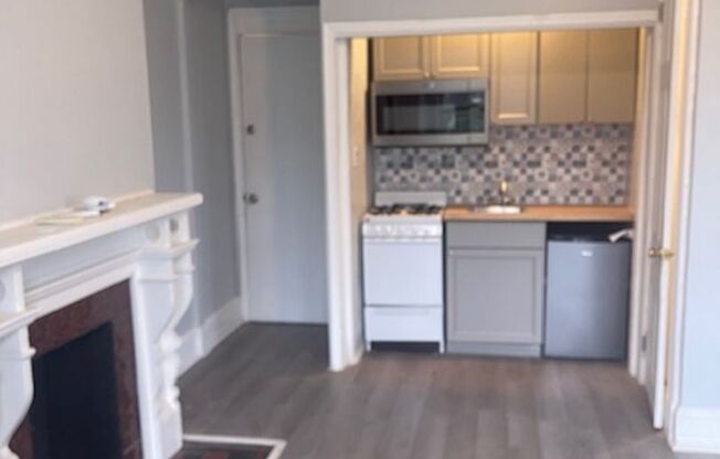 4802 Chester Avenue (f/s)