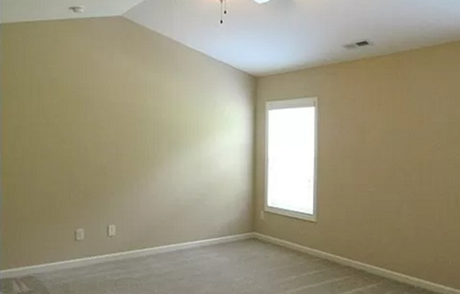 Lovely 3 Bedroom Townhouse in the desirable Addison Reserve Neighborhood of Raleigh