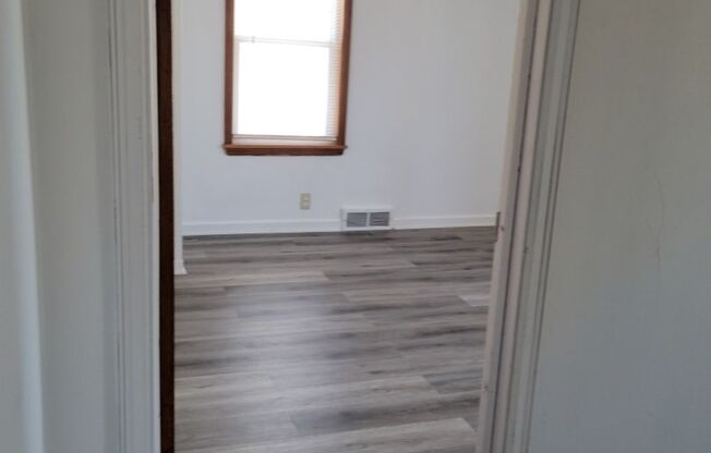 2 beds, 1 bath, $895.95