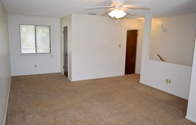 1 bed, 1 bath, 895 sqft, $1,095, Unit Unit 102