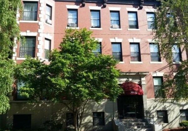 30 Glenville Ave # 2O