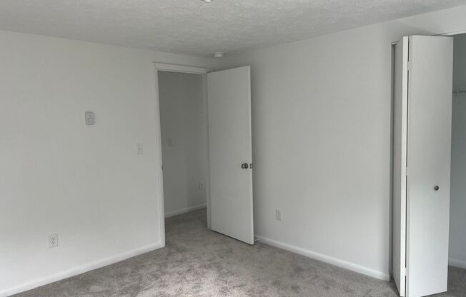 2 beds, 1 bath, $825, Unit 1818 #3