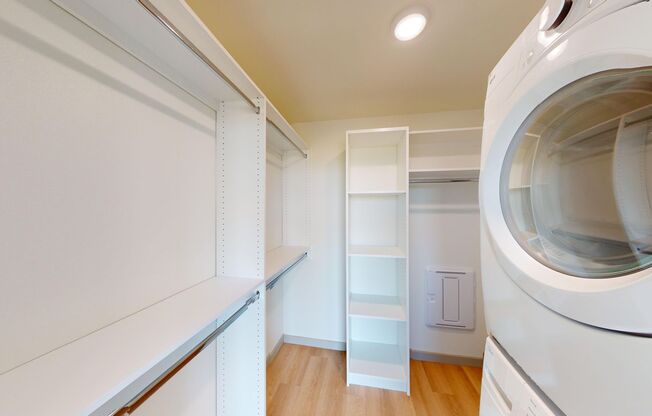 1 bed, 1 bath, 590 sqft, $1,055, Unit 1105-304