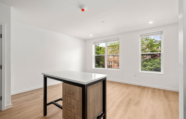Studio, 1 bath, 469 sqft, $2,950, Unit 407