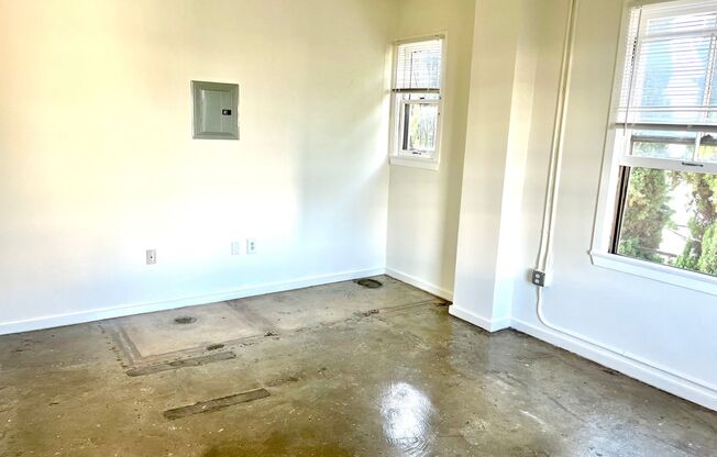 1 bed, 1 bath, 620 sqft, $1,950, Unit 34