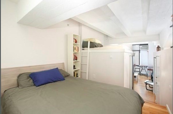 1 bed, 1 bath, 400 sqft, $2,800, Unit 415