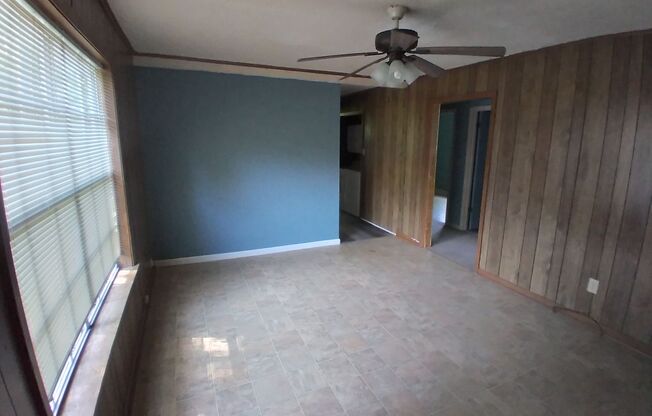 3 Bedroom, 2 bathroom home for lease @ 1211 W Vine in Searcy ($765)