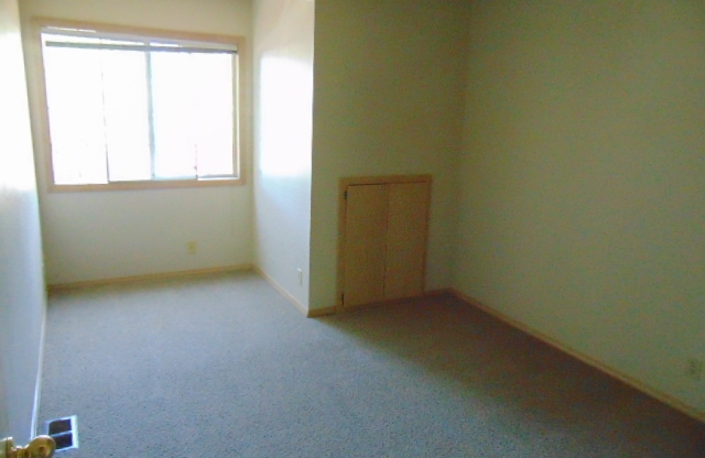 Stunning Home - Spacious Rooms !  Large yard