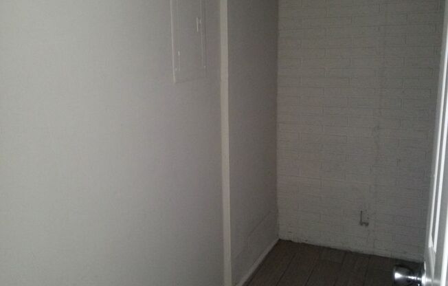 1 bed, 1 bath, 607 sqft, $750, Unit FS-5