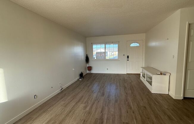 3 beds, 1 bath, $2,995