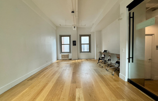 5 W 37 ST