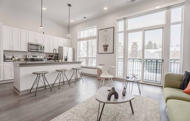 1 bed, 1 bath, 725 sqft, $1,610, Unit A111
