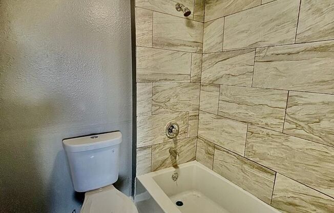 Studio, 1 bath, 250 sqft, $625