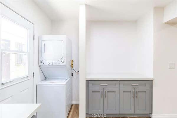 2 beds, 1 bath, 1,000 sqft, $3,300, Unit 1/2