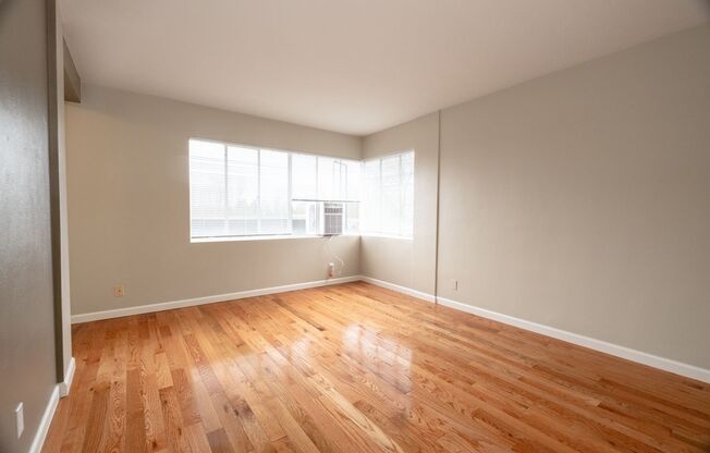 1 bed, 1 bath, 550 sqft, $1,400, Unit 105