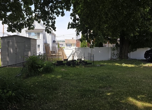 14 CLINTON ST
