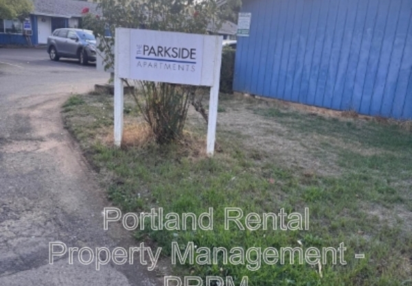 883 SE 11 AVE