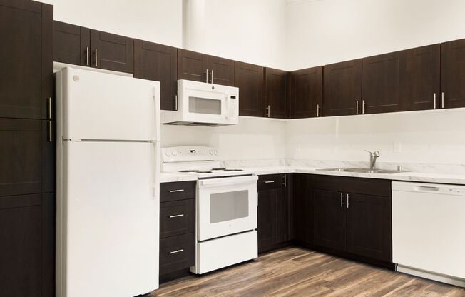 1 bed, 1 bath, 605 sqft, $1,435, Unit 036