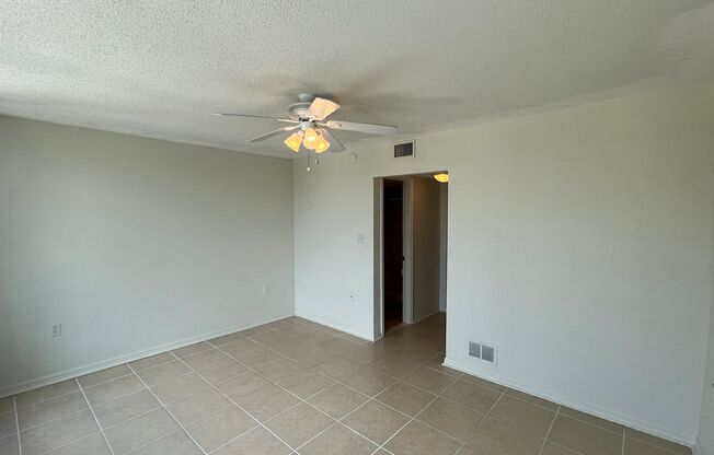 2 beds, 2.5 baths, $1,600