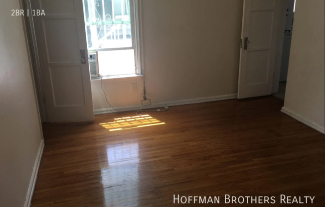 2 beds, 1 bath, $2,895