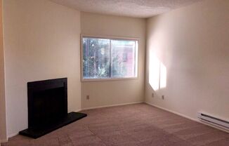 2 beds, 1 bath, $1,895, Unit C