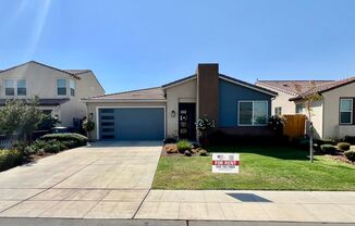 $2,395 Ashlan & Leonard, 3 Bed + flex room - Sussex Ave, Clovis