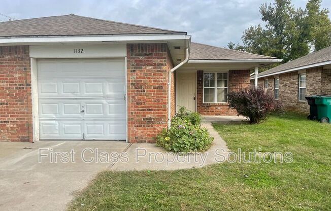 1132 N GARDENER AVE