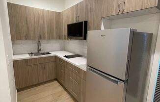 379 - 10516 SANTA MONICA BLVD