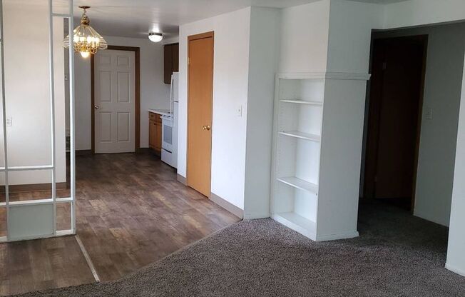 3 beds, 1 bath, $1,595