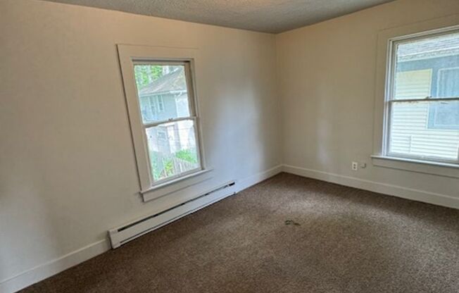 3006 Thompson
