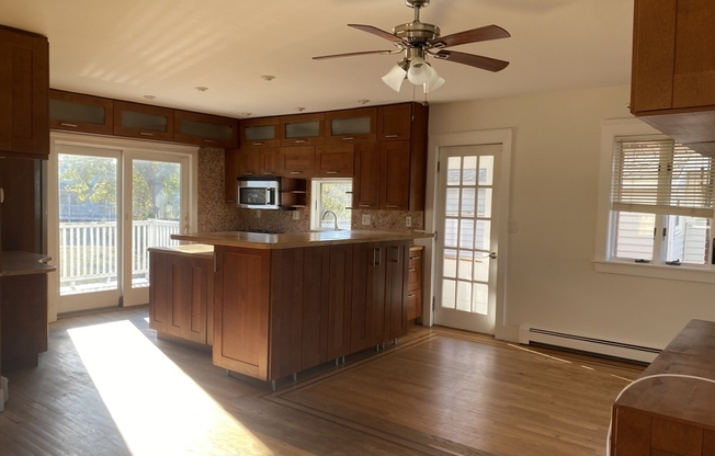 857 Quincy Shore Dr