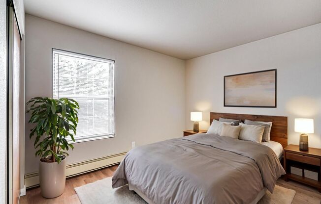 2 beds, 1 bath, 850 sqft, $1,249, Unit I107